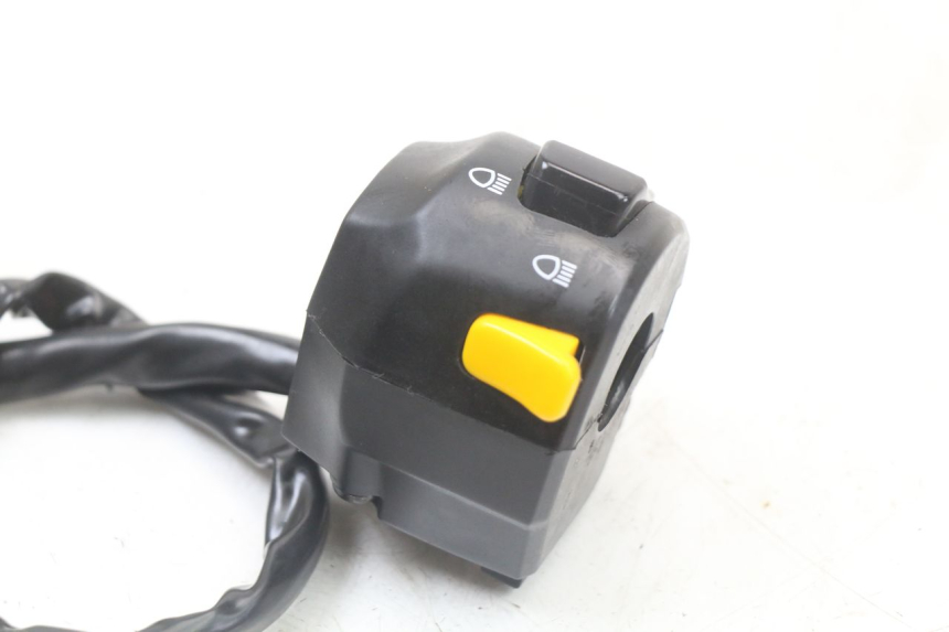 photo de CONMUTADOR IZQUIERDA ROYAL ENFIELD SCRAM 411 (2022 - 2024) - Primer plano técnico