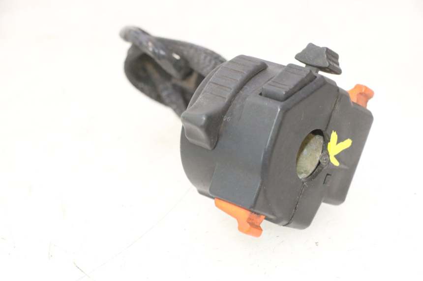 photo de CONMUTADOR IZQUIERDA MZ RT 125 (2000 - 2008) - Estado de la superficie y material