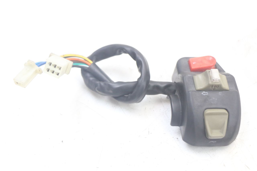 photo de INTERRUPTOR DE LUCES IZQUIERDO KEEWAY RY6 2T 50 (2011 - 2019) - Zoom estado de uso