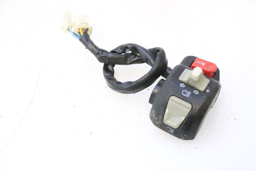 photo de INTERRUPTOR DE LUCES IZQUIERDO KEEWAY RY6 2T 50 (2011 - 2019) - Vista general del producto
