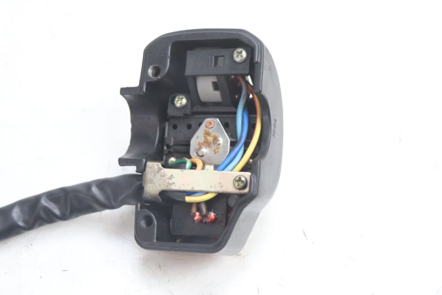 photo de INTERRUPTOR DE LUCES IZQUIERDO KEEWAY RY6 2T 50 (2011 - 2019) - Vista general del producto