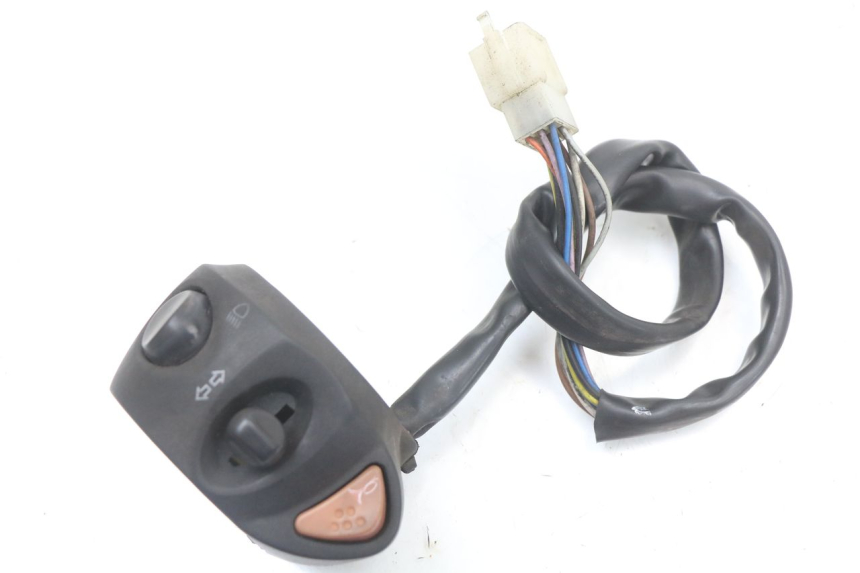 photo de INTERRUPTOR DE LUCES IZQUIERDO PEUGEOT SATELIS 125 (2010 - 2012) - Vista principal