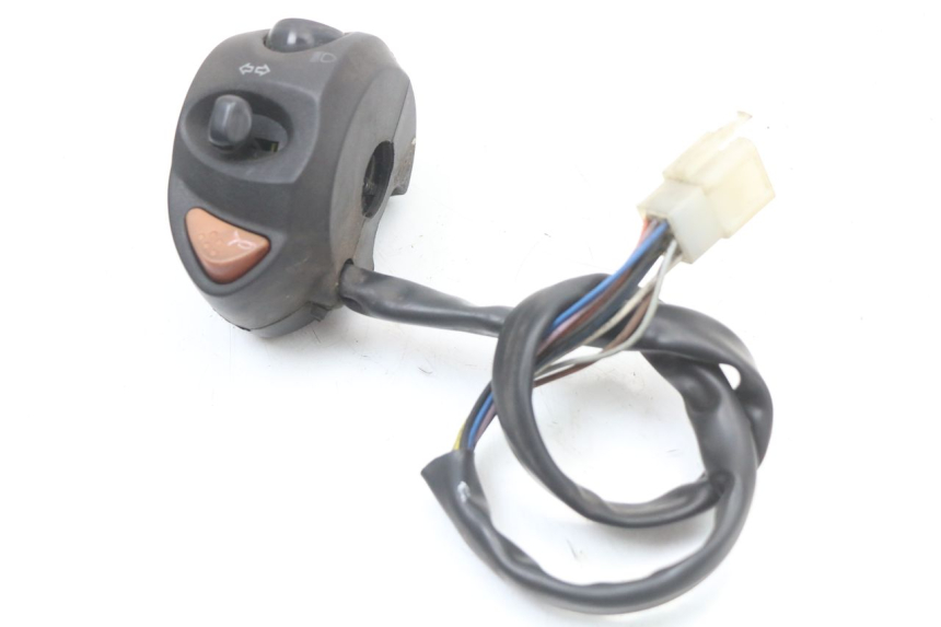 photo de INTERRUPTOR DE LUCES IZQUIERDO PEUGEOT SATELIS 125 (2010 - 2012) - Zoom estado de uso