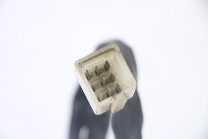 photo de INTERRUPTOR DE LUCES IZQUIERDO PEUGEOT SATELIS 125 (2006 - 2009) - Detalles de los puntos de fijación