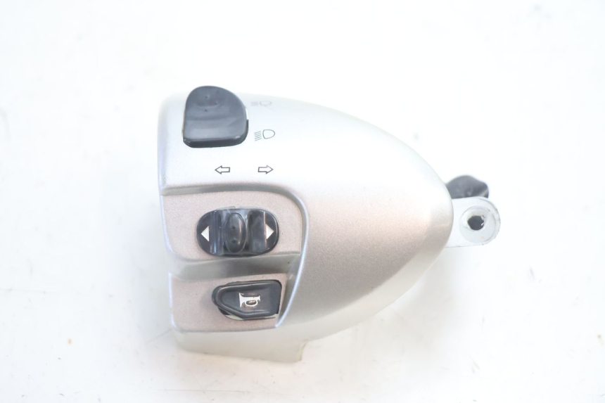 photo de CONMUTADOR IZQUIERDA FYM SCOOTERONE 125 (2006 - 2008) - Detalle de la pieza