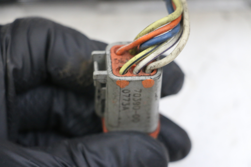 photo de CONMUTADOR IZQUIERDA HARLEY DAVIDSON SPORTSTER XL CUSTOM 1200 (2003 - 2004) - Otra vista del artículo