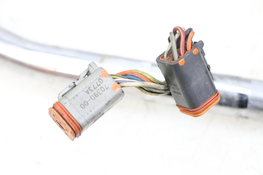 photo de CONMUTADOR IZQUIERDA HARLEY DAVIDSON SPORTSTER XL CUSTOM 1200 (2003 - 2004) - Estado de la superficie y material