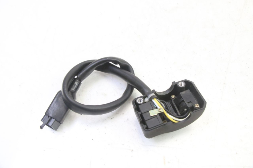 photo de CONMUTADOR IZQUIERDA PEUGEOT STREETZONE I NAKED 2T 50 (2018 - 2020) - Primer plano técnico