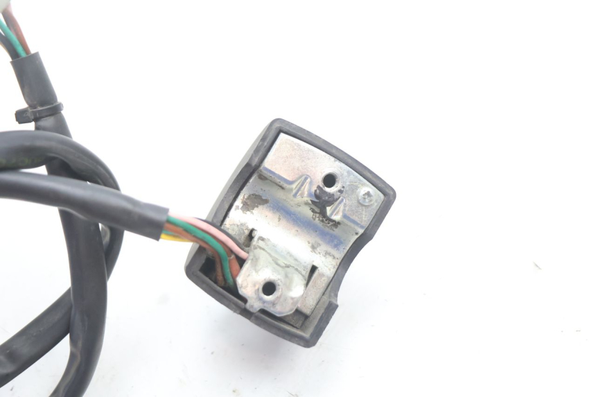 photo de INTERRUPTOR DE LUCES IZQUIERDO MBK STUNT NAKED 50 (2004 - 2018) - Vista general del producto