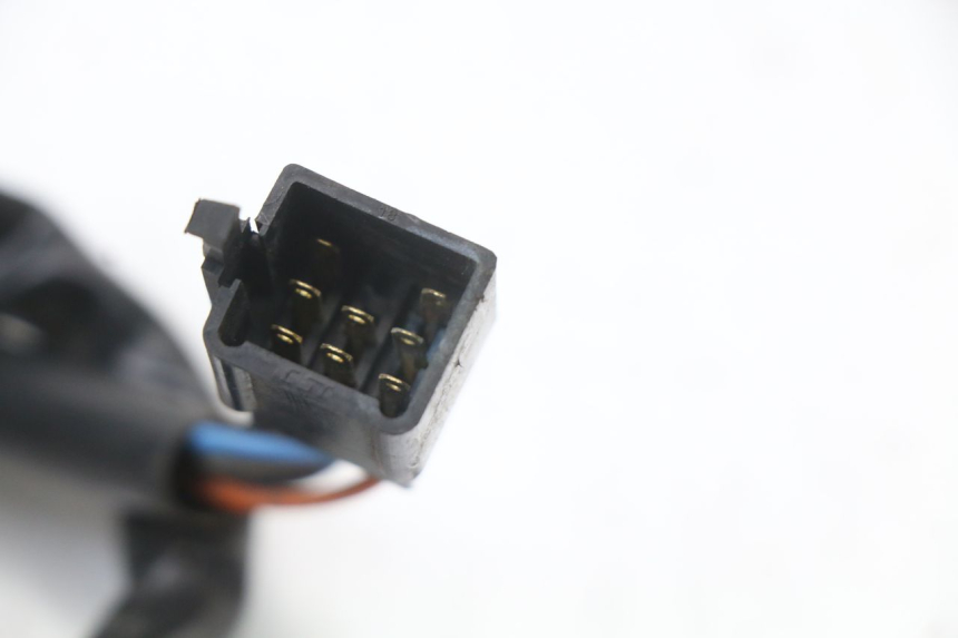 photo de CONMUTADOR IZQUIERDA KYMCO SUPER 8 4T 50 (2021 - 2024) - Detalles de los puntos de fijación