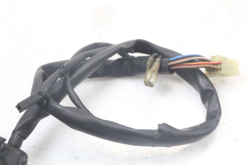 photo de INTERRUPTOR DE LUCES IZQUIERDO YAMAHA TDM ABS 900 (2002 - 2014) - Estado de la superficie y material