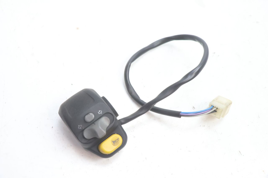 photo de INTERRUPTOR DE LUCES IZQUIERDO PEUGEOT TKR TREKKER FURIOUS 50 (2005 - 2014) - Vista principal