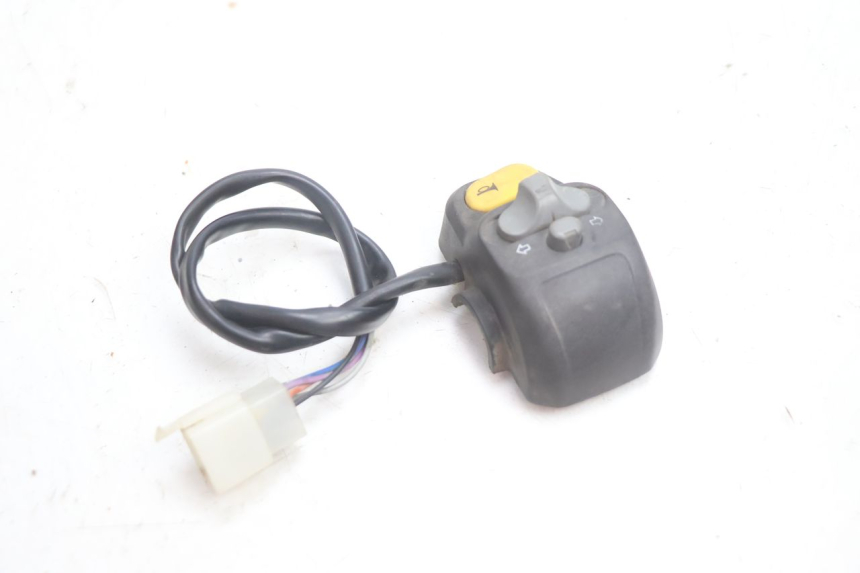 photo de INTERRUPTOR DE LUCES IZQUIERDO PEUGEOT TKR TREKKER FURIOUS 50 (2005 - 2014) - Zoom estado de uso