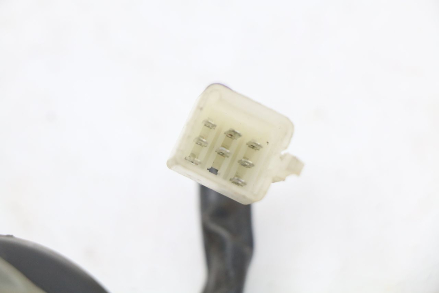 photo de CONMUTADOR IZQUIERDA BAOTIAN TRAVEL SPIRIT 50 (2010 - 2012) - Detalles de los puntos de fijación