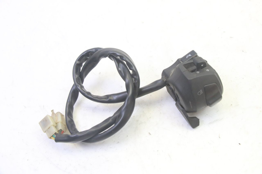 photo de CONMUTADOR IZQUIERDA YAMAHA TZR 50 (2008 - 2016) - Zoom estado de uso