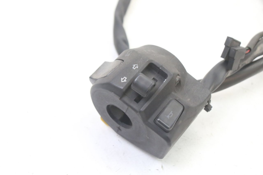 photo de INTERRUPTOR DE LUCES IZQUIERDO. SUZUKI UH BURGMAN 125 (2002 - 2006) - Zoom estado de uso