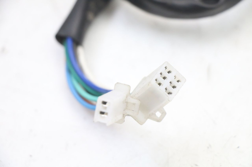 photo de INTERRUPTOR DE LUCES IZQUIERDO UNIVERSAL BIKE ZN50QT-11B 50 (2018 - 2021) - Vista general del producto