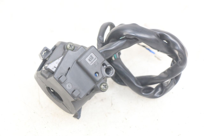 photo de INTERRUPTOR DE LUCES IZQUIERDO MOTRAC URBAN 4T 50 (2016 - 2024) - Otra perspectiva