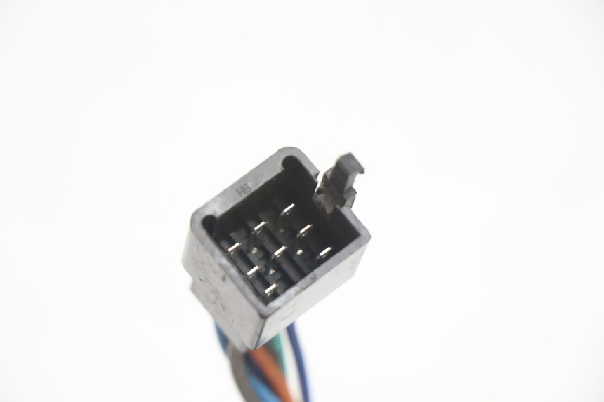photo de INTERRUPTOR DE LUCES IZQUIERDO PEUGEOT V-CLIC VCLIC 50 (2007 - 2013) - Estado de la superficie y material