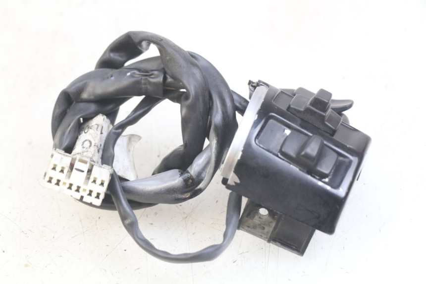 photo de INTERRUPTOR DE LUCES IZQUIERDO PIAGGIO VESPA SPRINT 2T 50 (2014 - 2018) - Vista general del producto