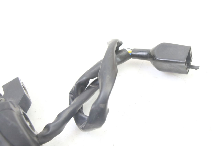 photo de INTERRUPTOR DE LUCES IZQUIERDO PEUGEOT VIVACITY NEW 2T 50 (2008 - 2017) - Estado de la superficie y material