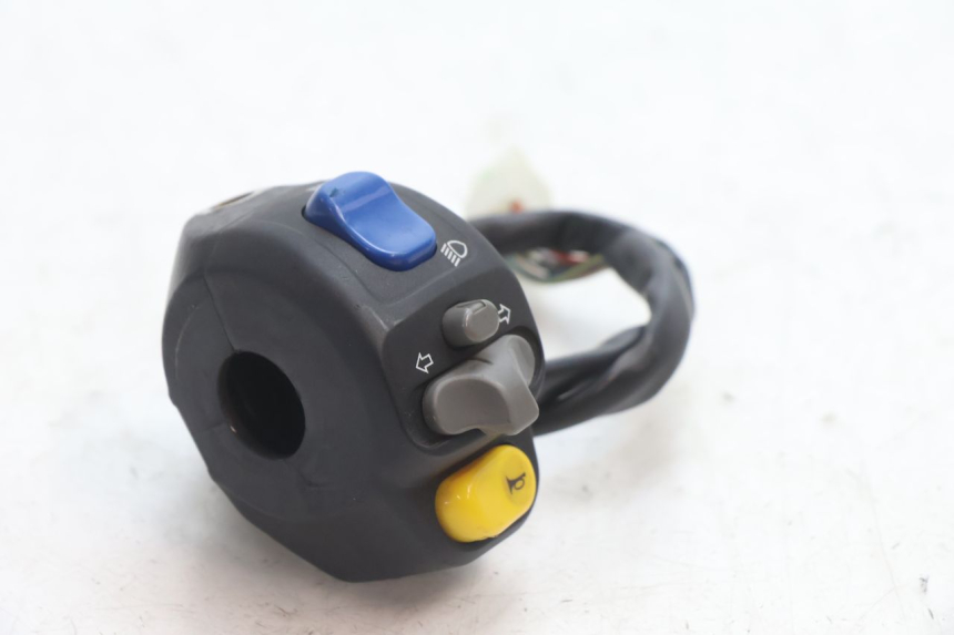 photo de CONMUTADOR IZQUIERDA PEUGEOT VIVACITY 50 (1998 - 2003) - Zoom estado de uso