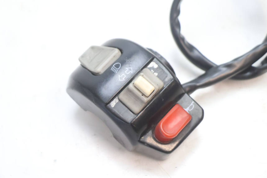 photo de CONMUTADOR IZQUIERDA PEUGEOT VIVACITY 50 (1998 - 2003) - Detalle de la pieza