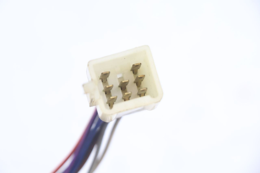 photo de INTERRUPTOR DE LUCES IZQUIERDO PEUGEOT VIVACITY 50 (2004 - 2009) - Detalles de los puntos de fijación