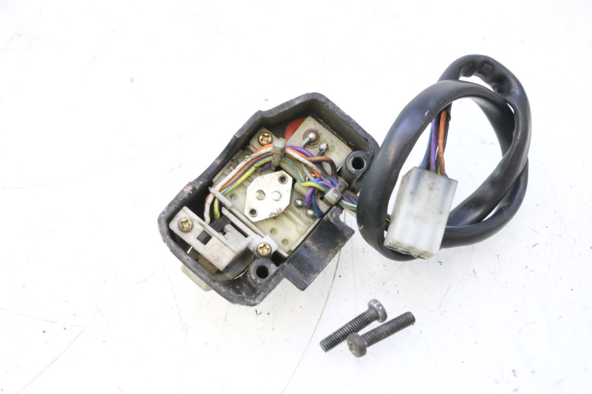 photo de INTERRUPTOR DE LUCES IZQUIERDO PEUGEOT VIVACITY 50 (2004 - 2009) - Zoom estado de uso