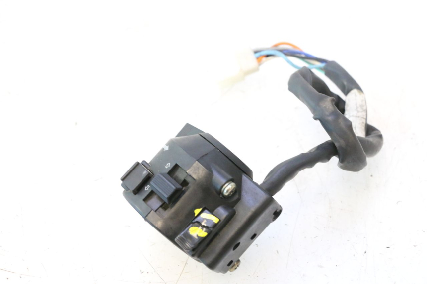 photo de CONMUTADOR IZQUIERDA DAELIM VJ ROADWIN 125 (2004 - 2007) - Detalle de la pieza