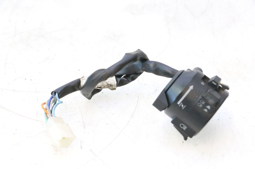 photo de CONMUTADOR IZQUIERDA DAELIM VJ ROADWIN 125 (2004 - 2007) - Otra perspectiva