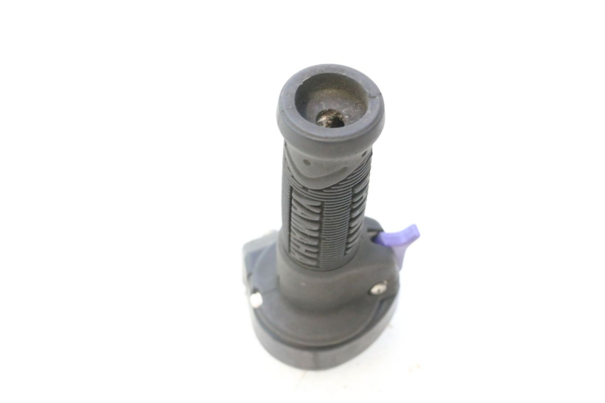 photo de CONMUTADOR IZQUIERDA YAMAHA WAVE RUNNER GP R 1200 (2000 - 2003) - Primer plano técnico