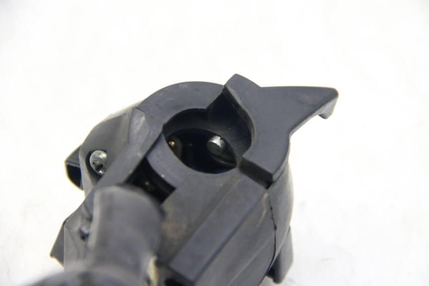 photo de INTERRUPTOR DE LUCES IZQUIERDO SYM WOLF SB 125 (2011 - 2018) - Zoom estado de uso