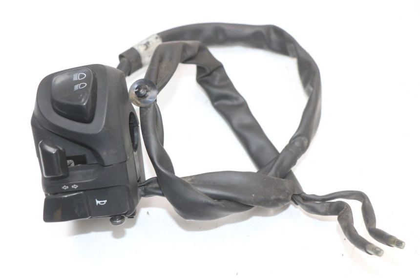 photo de INTERRUPTOR DE LUCES IZQUIERDO YAMAHA XMAX X-MAX ABS 125 (2017 - 2020) - Vista principal