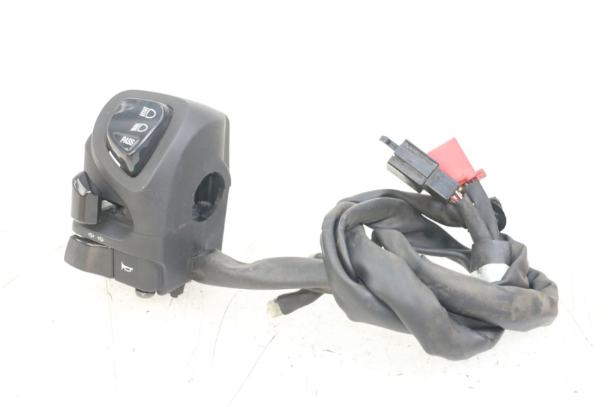photo de INTERRUPTOR DE LUCES IZQUIERDO YAMAHA XMAX X-MAX ABS 125 (2017 - 2020) - Vista principal
