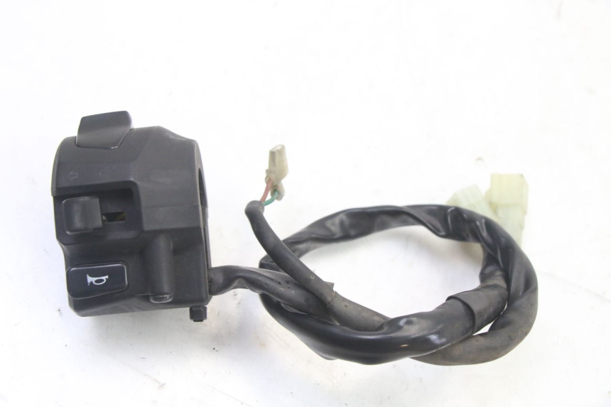 photo de INTERRUPTOR DE LUCES IZQUIERDO YAMAHA X-MAX XMAX 125 (2010 - 2013) - Detalle de la pieza