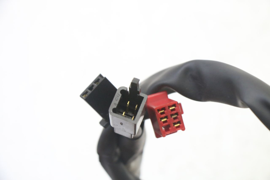 photo de CONMUTADOR IZQUIERDA YAMAHA XMAX X-MAX 125 (2021 - 2025) - Recambio usado revisado