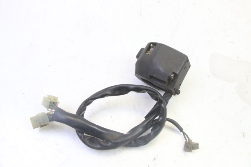 photo de INTERRUPTOR DE LUCES IZQUIERDO YAMAHA X-MAX XMAX 125 (2010 - 2013) - Zoom estado de uso