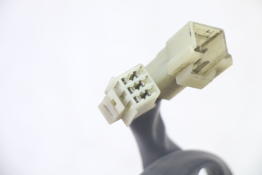 photo de INTERRUPTOR DE LUCES IZQUIERDO YAMAHA X-MAX XMAX 125 (2010 - 2013) - Detalles de los puntos de fijación