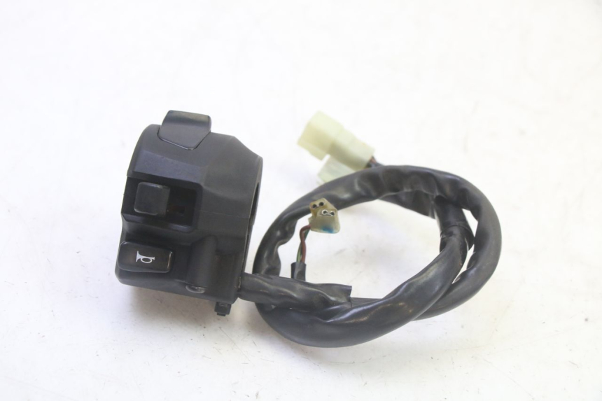 photo de INTERRUPTOR DE LUCES IZQUIERDO YAMAHA X-MAX XMAX 125 (2010 - 2013) - Vista principal