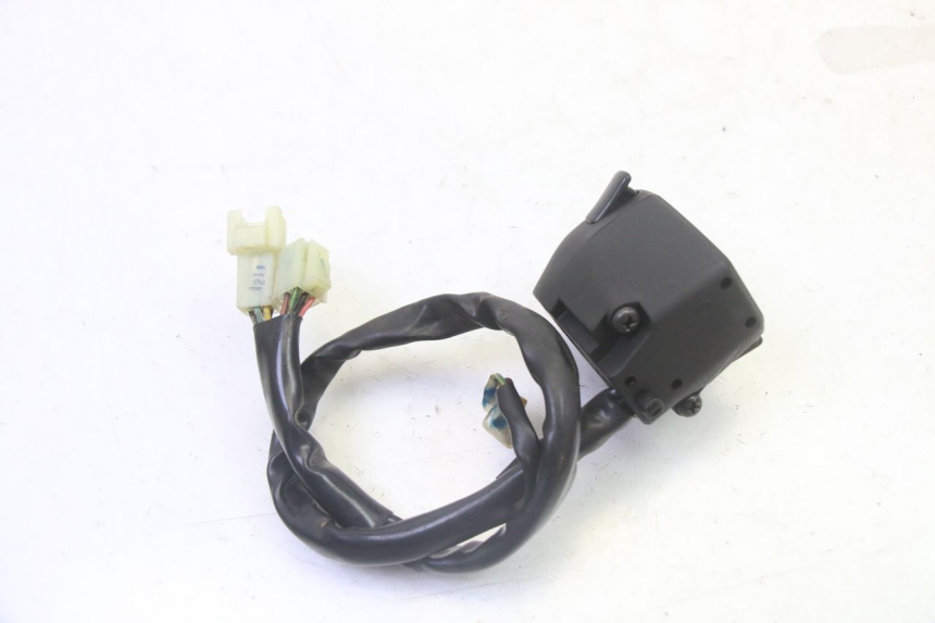 photo de INTERRUPTOR DE LUCES IZQUIERDO YAMAHA X-MAX XMAX 125 (2010 - 2013) - Zoom estado de uso