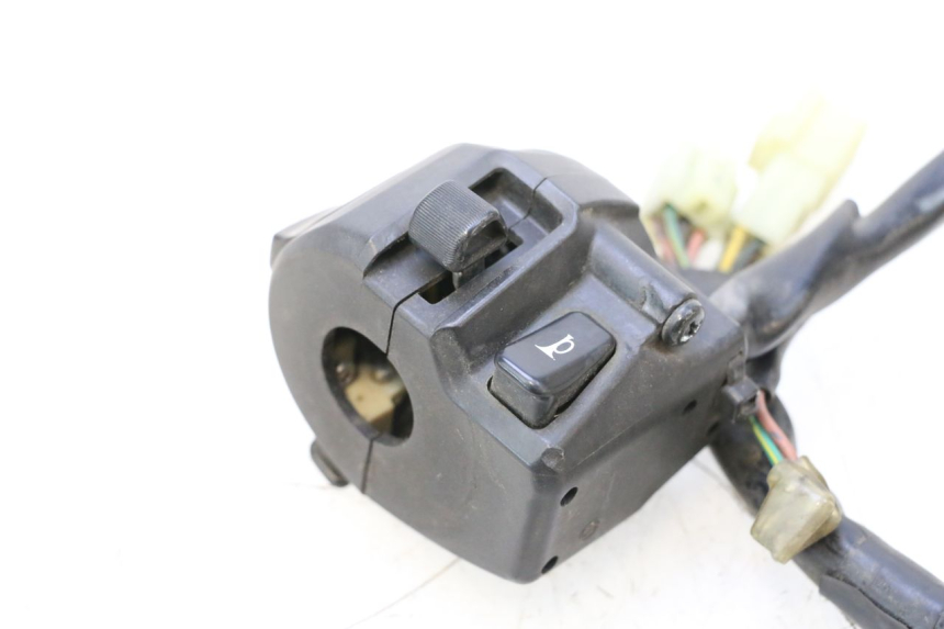 photo de INTERRUPTOR DE LUCES IZQUIERDO YAMAHA X-MAX XMAX 125 (2010 - 2013) - Zoom estado de uso