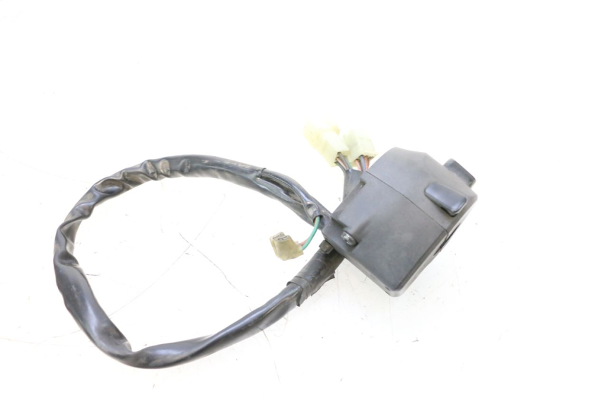 photo de INTERRUPTOR DE LUCES IZQUIERDO YAMAHA X-MAX XMAX 125 (2010 - 2013) - Otra perspectiva