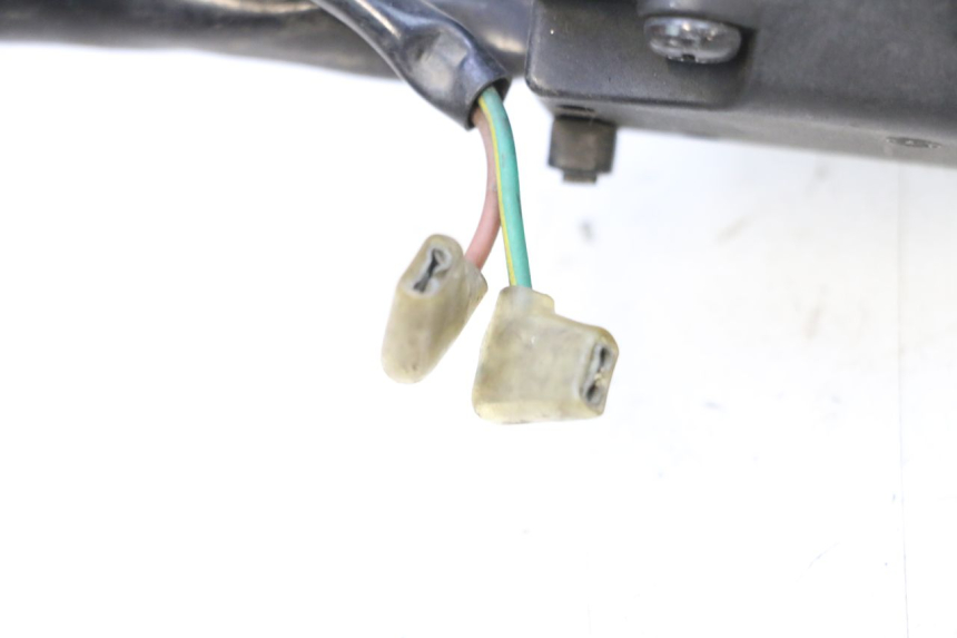 photo de INTERRUPTOR DE LUCES IZQUIERDO YAMAHA X-MAX XMAX 125 (2010 - 2013) - Primer plano técnico