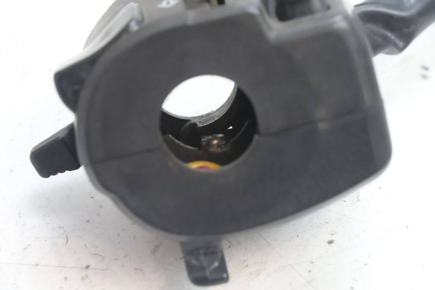 photo de CONMUTADOR IZQUIERDA YAMAHA XJR 1300 (1998 - 2002) - Detalles de los puntos de fijación