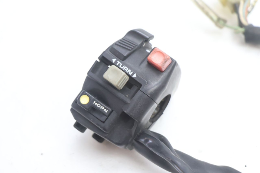 photo de CONMUTADOR IZQUIERDA HONDA XRV AFRICA TWIN 750 (1990 - 1992) - Zoom estado de uso