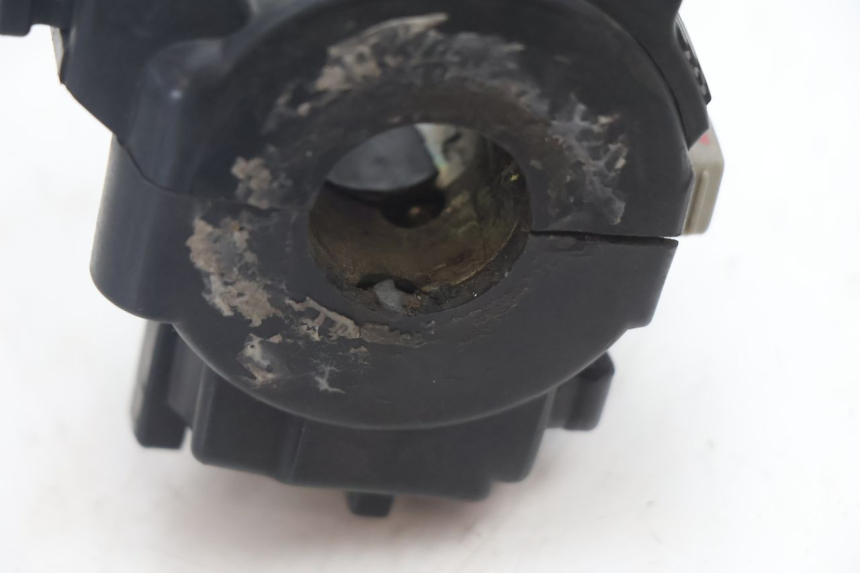 photo de CONMUTADOR IZQUIERDA HONDA XRV AFRICA TWIN 750 (1990 - 1992) - Detalles de los puntos de fijación