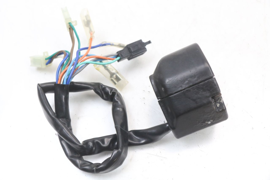 photo de CONMUTADOR IZQUIERDA SYM XS 125 (2007 - 2016) - Otra perspectiva