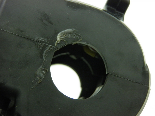 photo de CONMUTADOR IZQUIERDA YAMAHA FJR 1300 (2004 - 2005) - Primer plano técnico