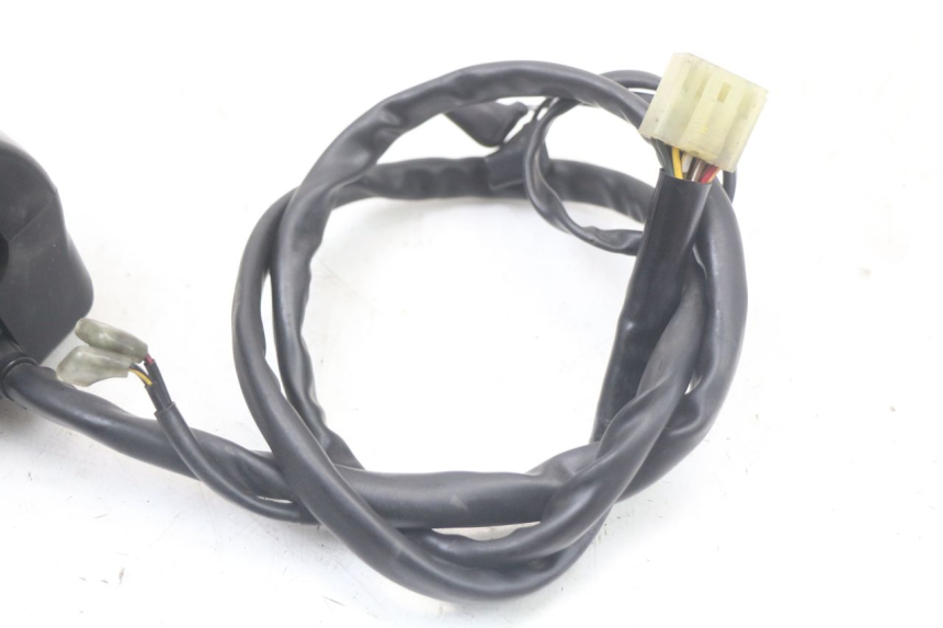 photo de CONMUTADOR IZQUIERDA YAMAHA FZ1 FAZER 1000 (2007 - 2009) - Estado de la superficie y material